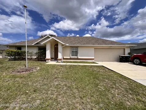 818 Seven Gables Circle SE Palm Bay FL 32909