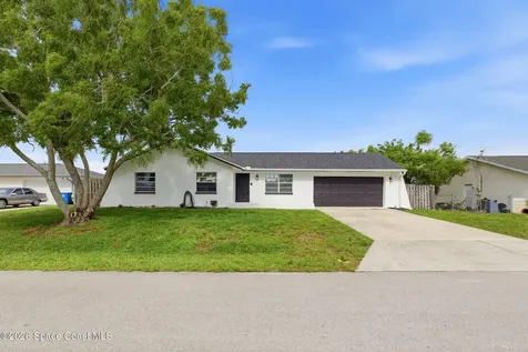 588 Audubon Avenue NE Palm Bay FL 32907