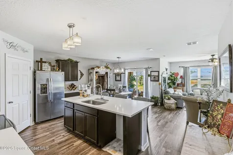 2213 Mccormack Way Melbourne FL 32935