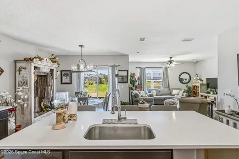 2213 Mccormack Way Melbourne FL 32935