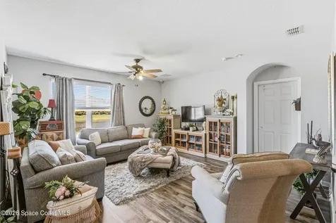 2213 Mccormack Way Melbourne FL 32935