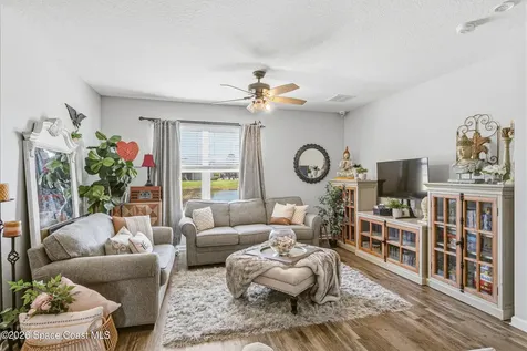 2213 Mccormack Way Melbourne FL 32935