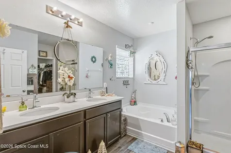 2213 Mccormack Way Melbourne FL 32935