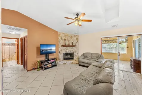 597 Balcom Terrace SE Palm Bay FL 32909