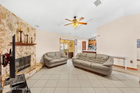 597 Balcom Terrace SE Palm Bay FL 32909