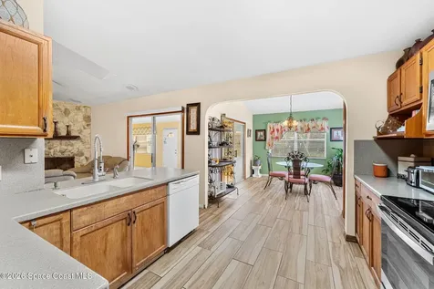 597 Balcom Terrace SE Palm Bay FL 32909