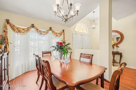 835 Rebus Avenue SW Palm Bay FL 32908