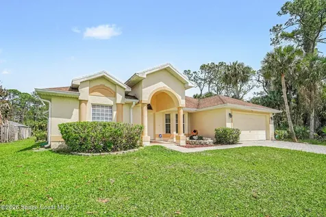 835 Rebus Avenue SW Palm Bay FL 32908