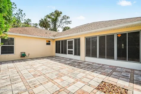 835 Rebus Avenue SW Palm Bay FL 32908