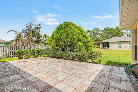 835 Rebus Avenue SW Palm Bay FL 32908