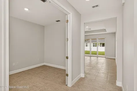 450 Hammond Street SW Palm Bay FL 32908