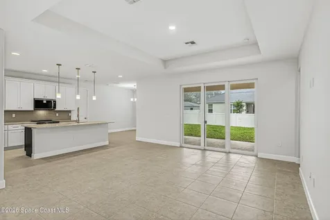450 Hammond Street SW Palm Bay FL 32908