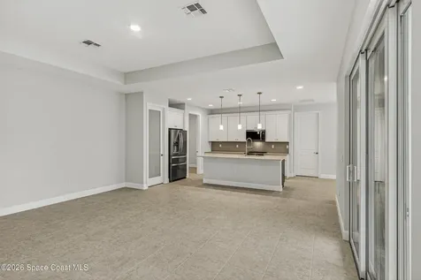 450 Hammond Street SW Palm Bay FL 32908