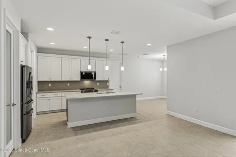 450 Hammond Street SW Palm Bay FL 32908