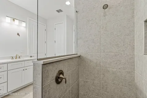 450 Hammond Street SW Palm Bay FL 32908