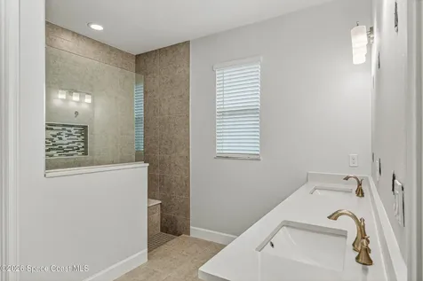 450 Hammond Street SW Palm Bay FL 32908