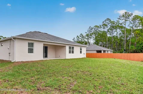 450 Hammond Street SW Palm Bay FL 32908