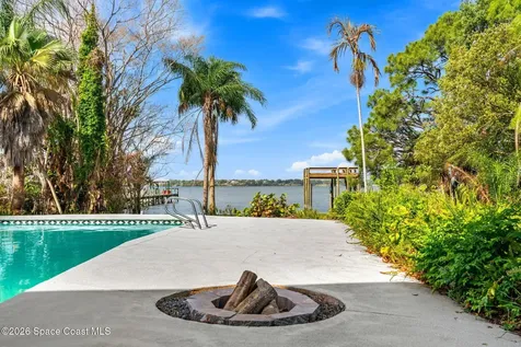 975 Oak Street Merritt Island FL 32953