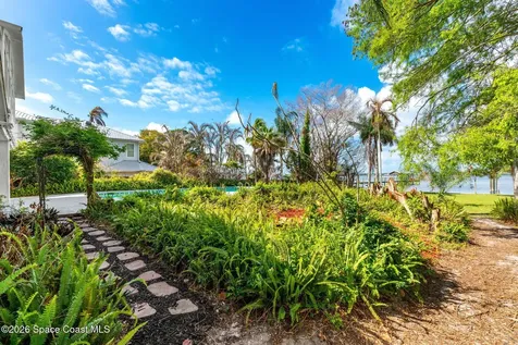 975 Oak Street Merritt Island FL 32953