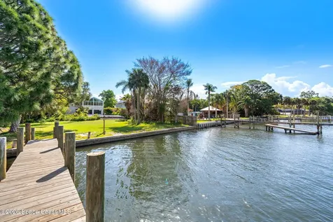 975 Oak Street Merritt Island FL 32953