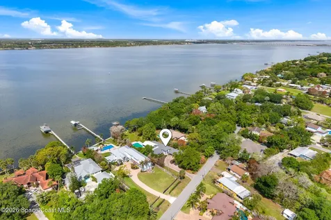 975 Oak Street Merritt Island FL 32953