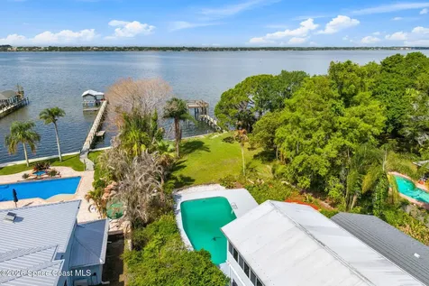 975 Oak Street Merritt Island FL 32953