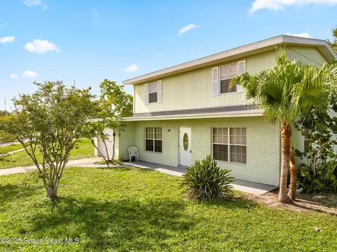 1078 Daytona Drive NE Palm Bay FL 32905