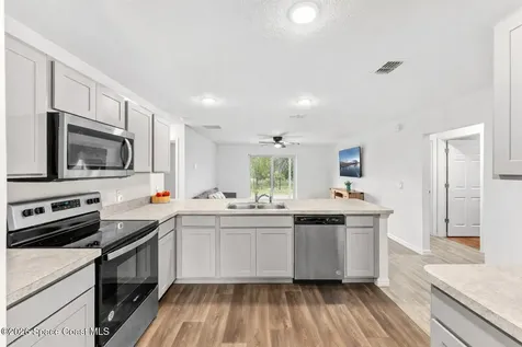 281 Sarah Road SW Palm Bay FL 32908