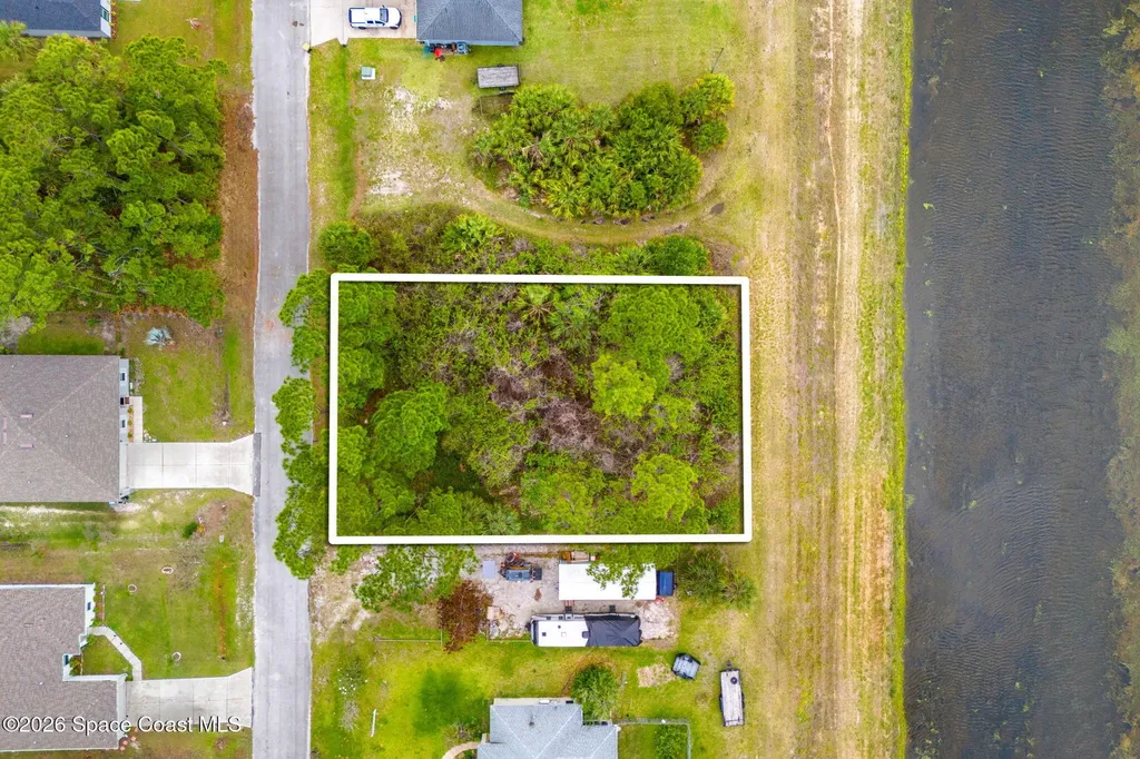 546 Searle Avenue SW Palm Bay FL 32908