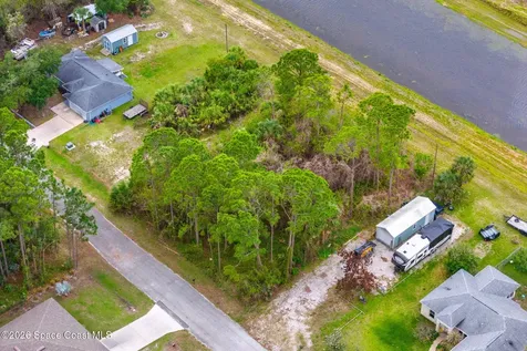 546 Searle Avenue SW Palm Bay FL 32908