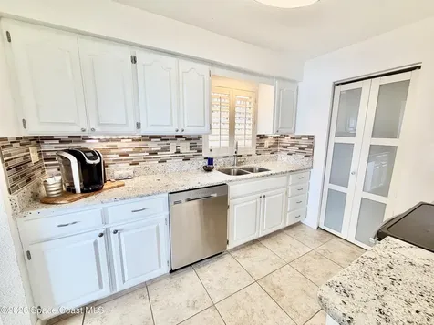 1729 Minutemen Causeway Cocoa Beach FL 32931