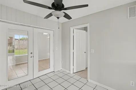 3946 Duck Court Orlando FL 32822