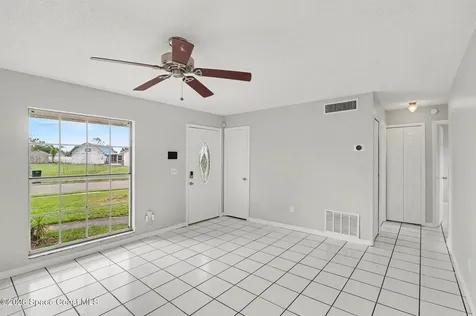 3946 Duck Court Orlando FL 32822