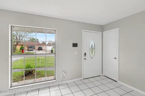 3946 Duck Court Orlando FL 32822