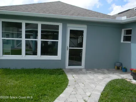 1619 Glencove Avenue NW Palm Bay FL 32907