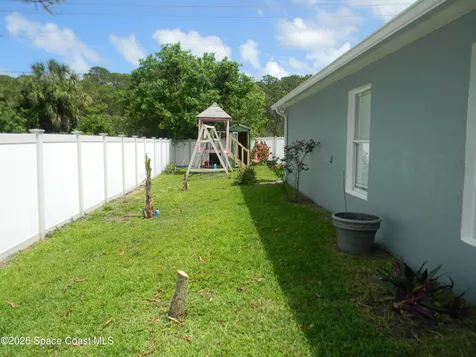 1619 Glencove Avenue NW Palm Bay FL 32907