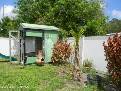 1619 Glencove Avenue NW Palm Bay FL 32907