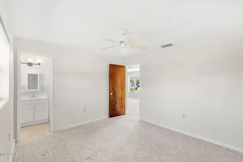 1230 Yacht Club Boulevard Indian Harbour Beach FL 32937