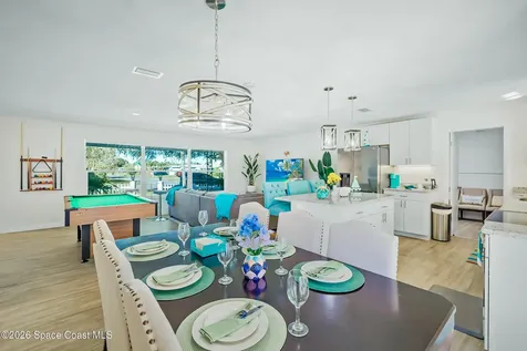 557 Ixora Drive Melbourne FL 32935