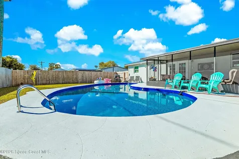 557 Ixora Drive Melbourne FL 32935