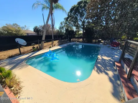 938 Dorchester Road NW Palm Bay FL 32907