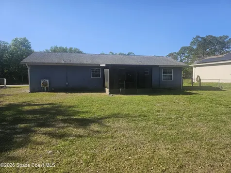565 Elizabeth Street SE Palm Bay FL 32909