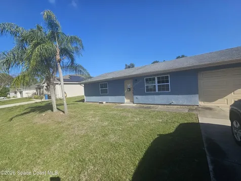565 Elizabeth Street SE Palm Bay FL 32909