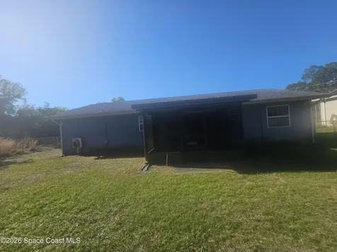 565 Elizabeth Street SE Palm Bay FL 32909