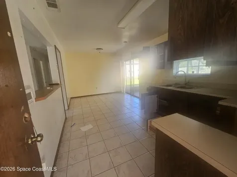 565 Elizabeth Street SE Palm Bay FL 32909