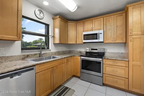 3209 S Lakeview Circle Fort Pierce FL 34949