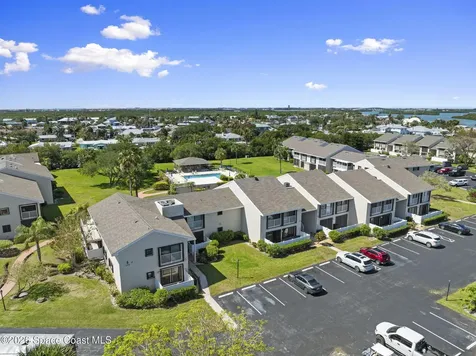 3209 S Lakeview Circle Fort Pierce FL 34949