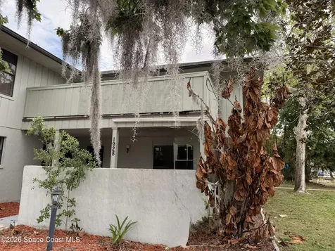 1928 Dipol Courtway Titusville FL 32780