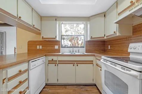 1928 Dipol Courtway Titusville FL 32780