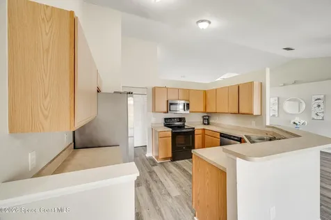 1593 Eagle Avenue NW Palm Bay FL 32907